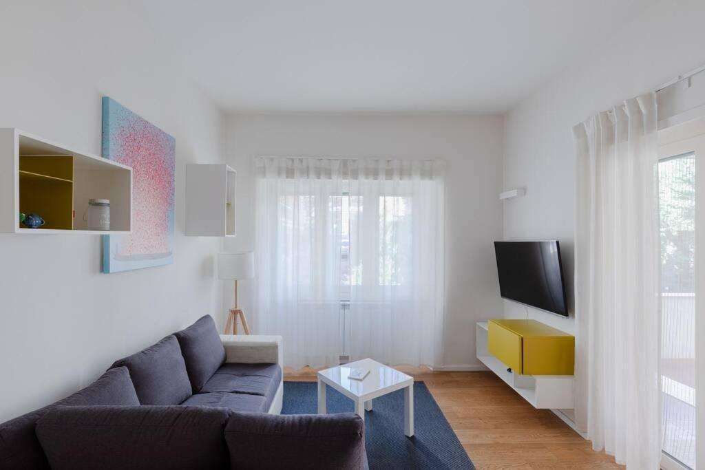 Stupendo Appartamento In Quartiere Residenziale Рим Экстерьер фото