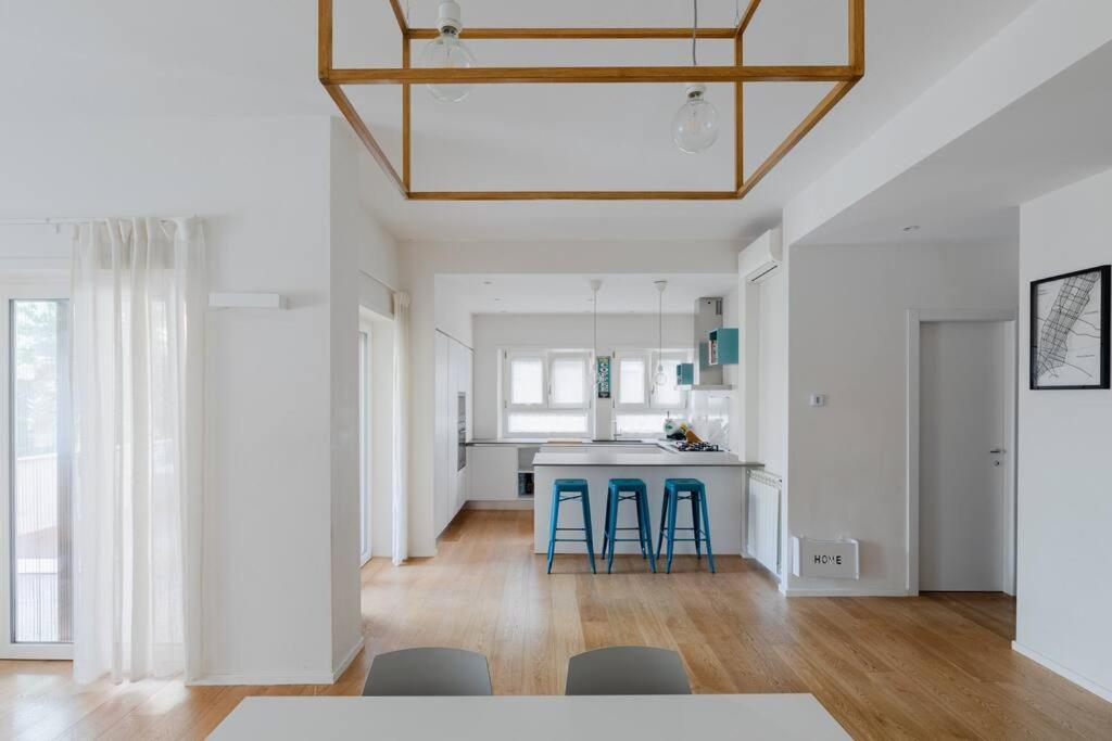 Stupendo Appartamento In Quartiere Residenziale Рим Экстерьер фото