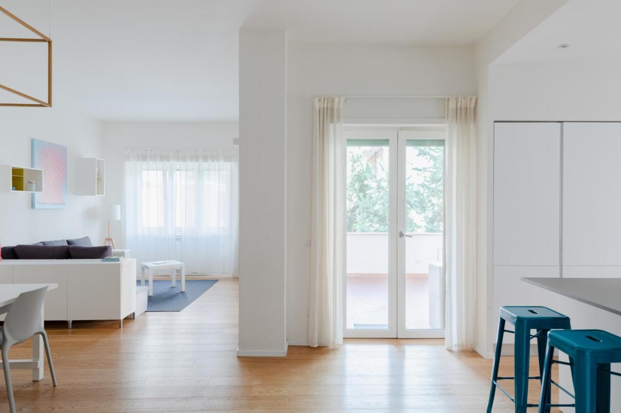 Stupendo Appartamento In Quartiere Residenziale Рим Экстерьер фото